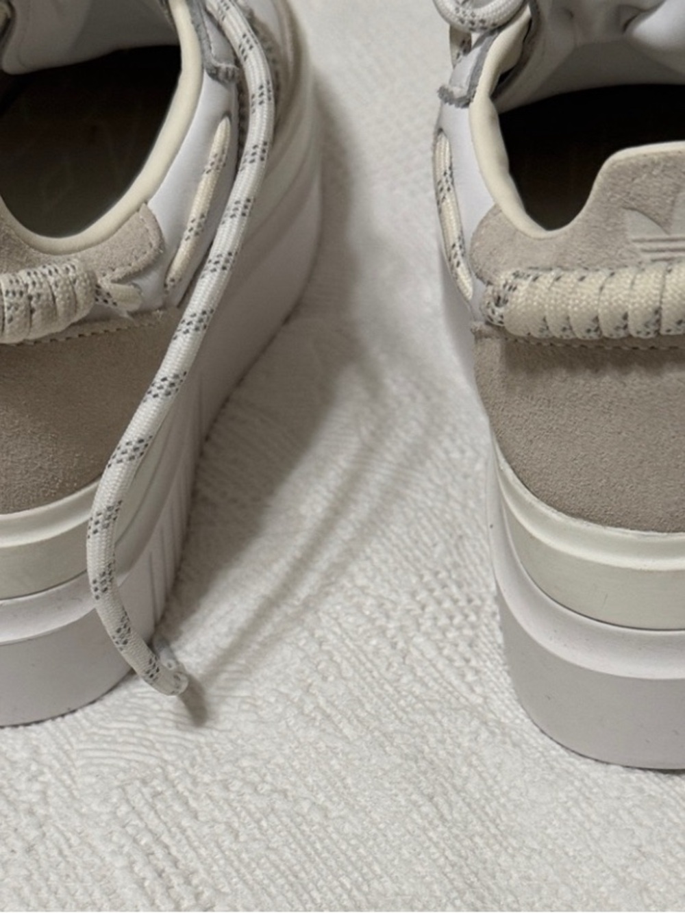 Adidas Ivy Park Platform
Sneakers in Cream and White - Picture 6 of 8